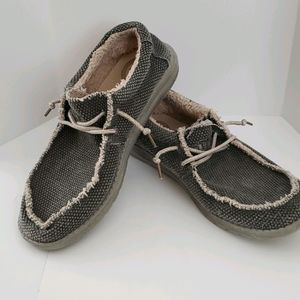 Hey Dude lace up slip on